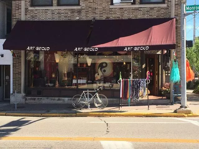 Art Gecko on Monroe