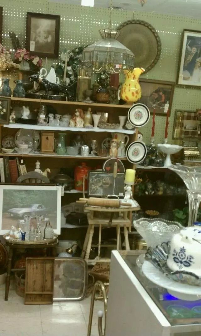 Antiques Mall Of Madison