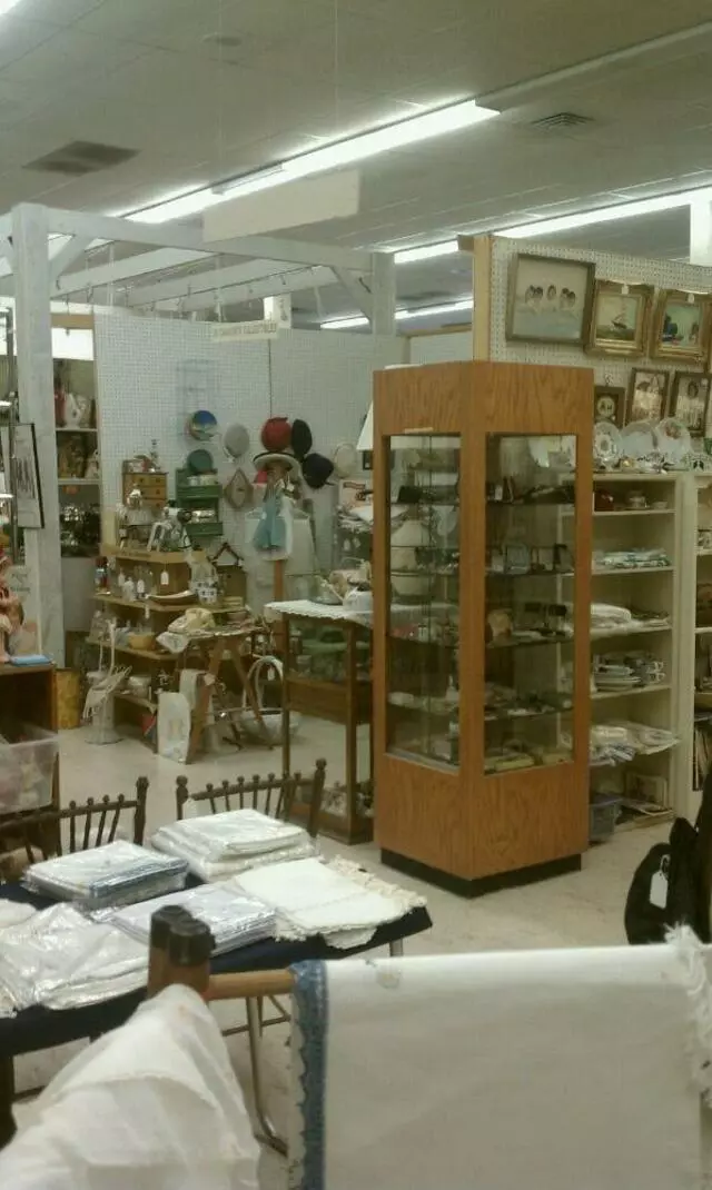 Antiques Mall Of Madison