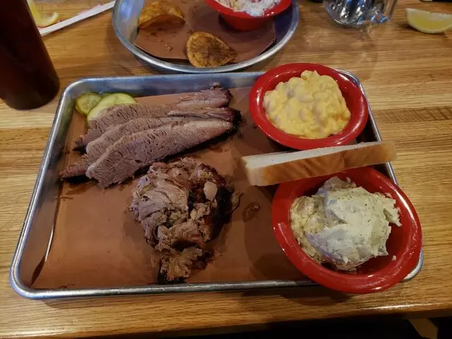 Doc's Madison Smokehouse