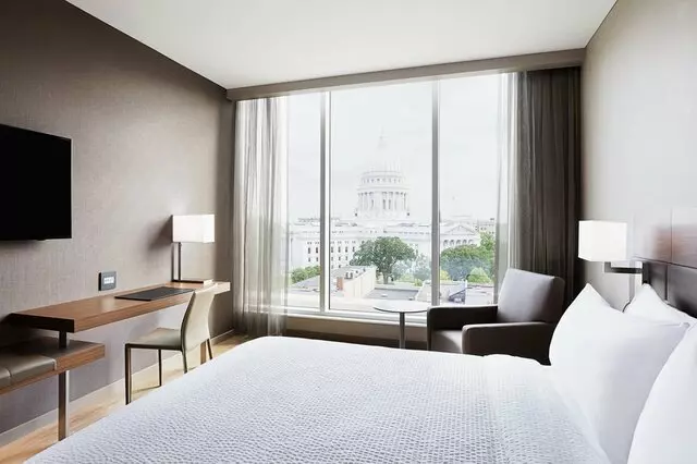 AC Hotel by Marriott Madison Downtown