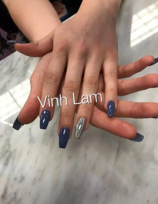 007 Nails