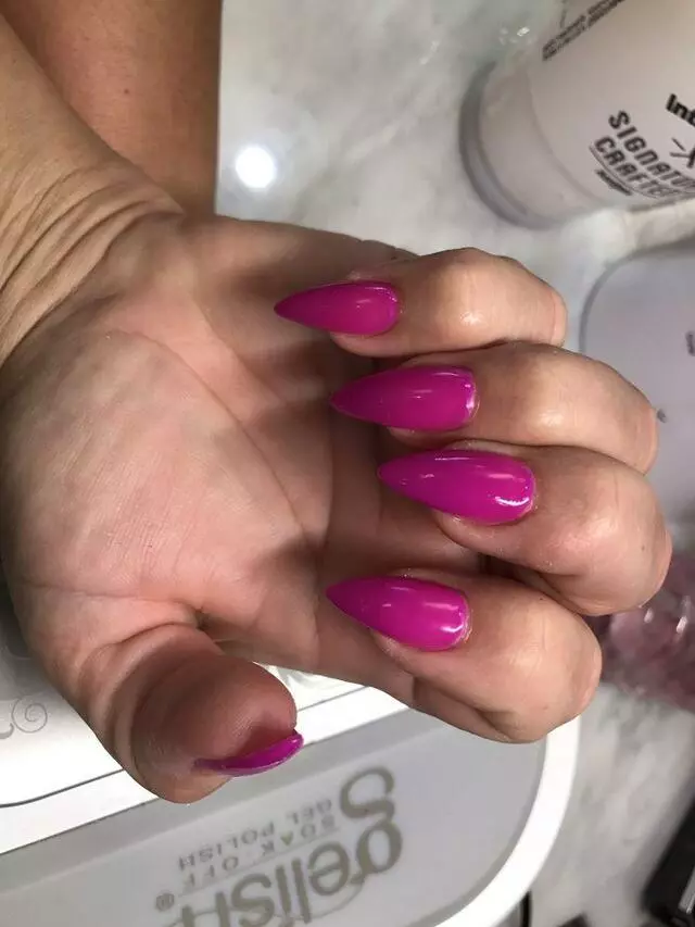 007 Nails