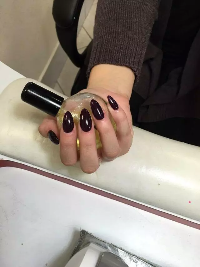 007 Nails