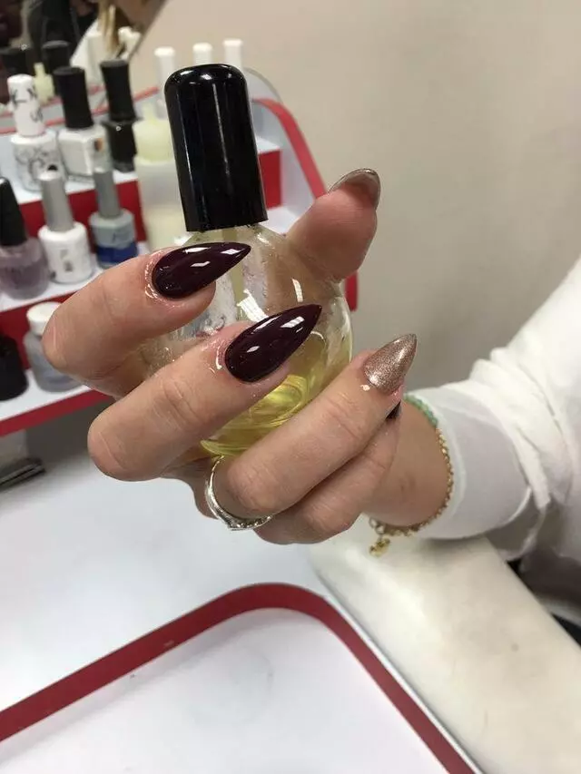 007 Nails