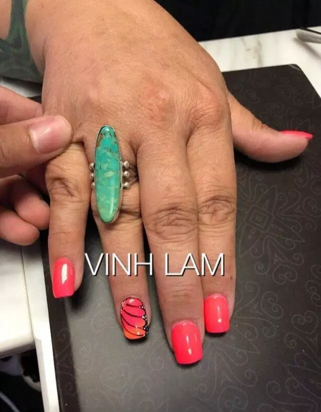 007 Nails