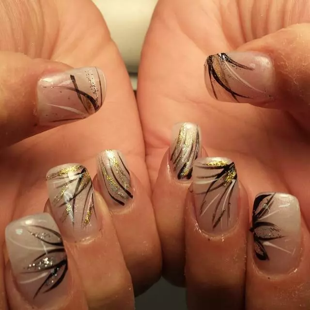 007 Nails