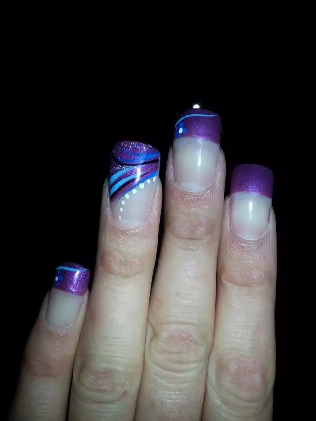 007 Nails