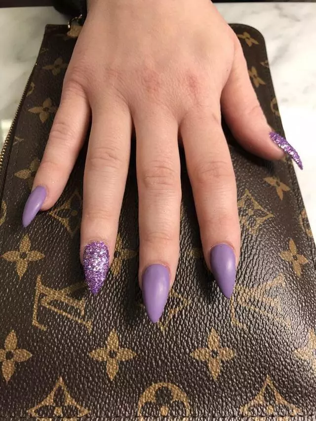 007 Nails