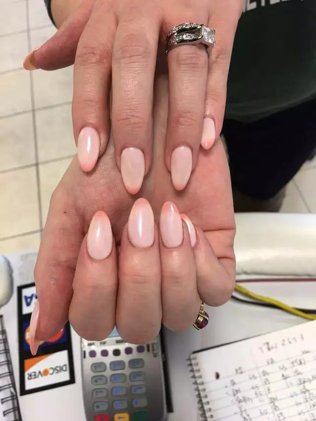 007 Nails
