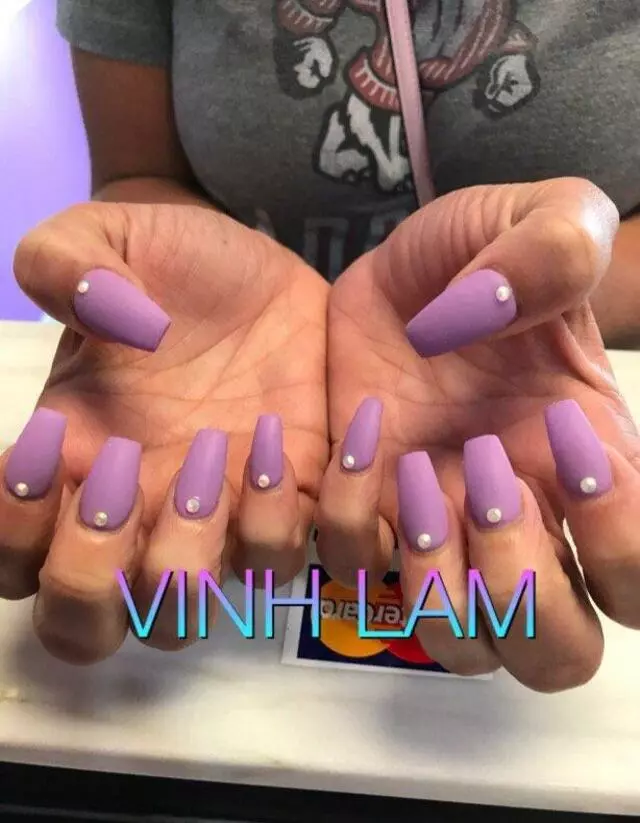 007 Nails