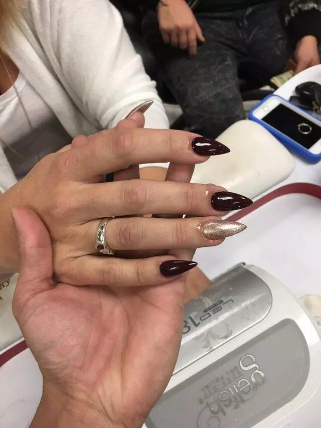 007 Nails