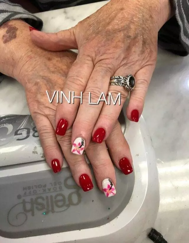007 Nails