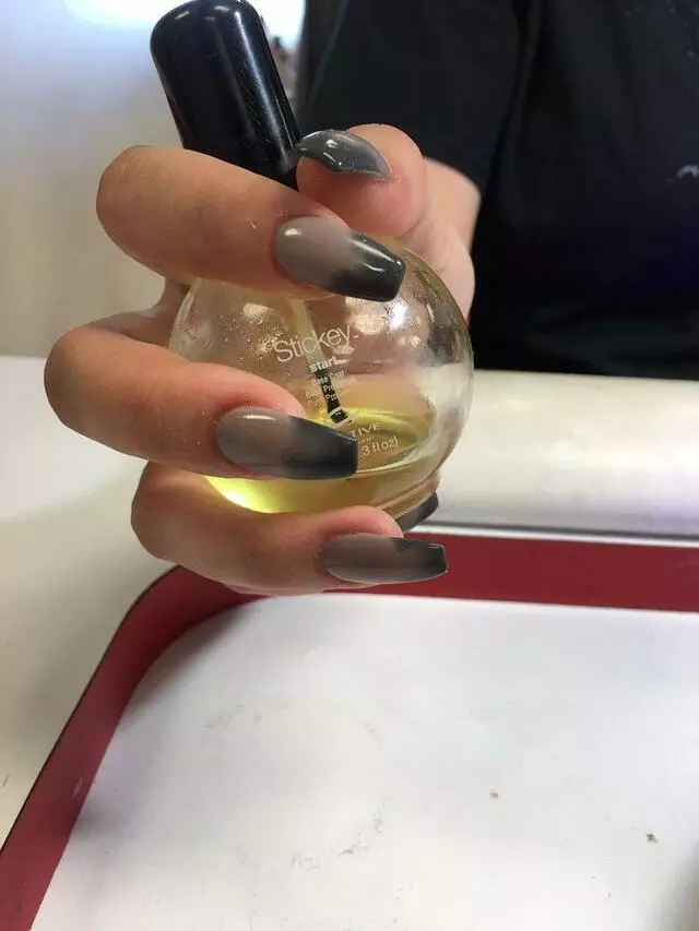 007 Nails