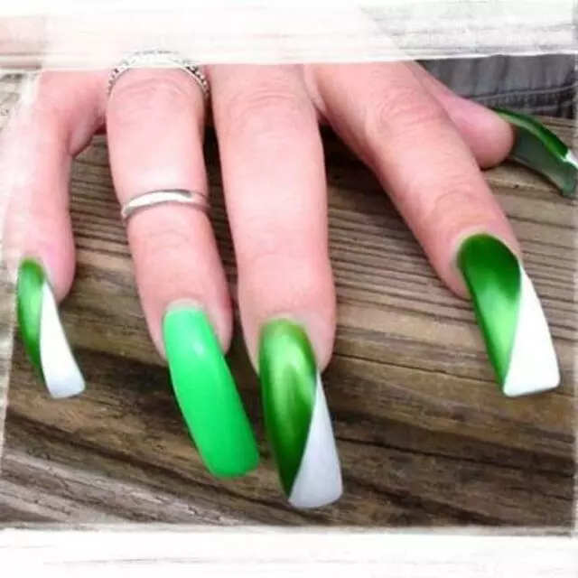 007 Nails