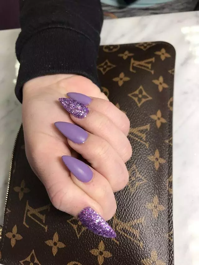 007 Nails