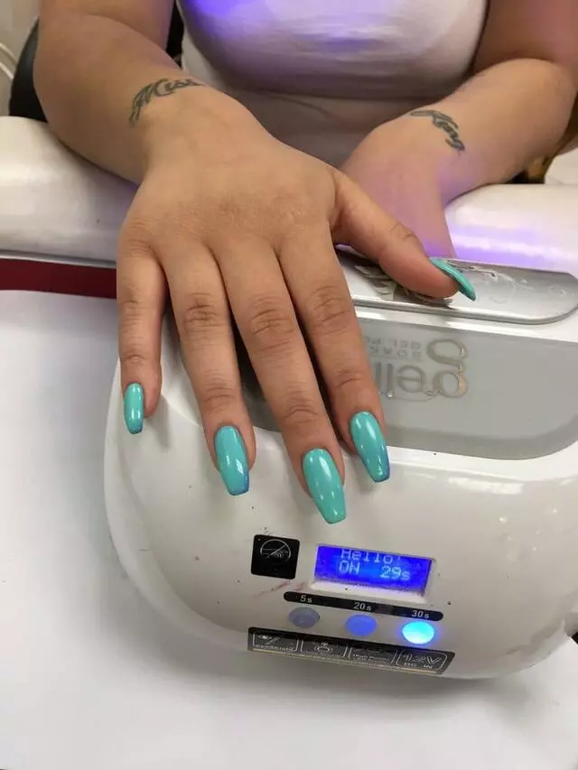 007 Nails